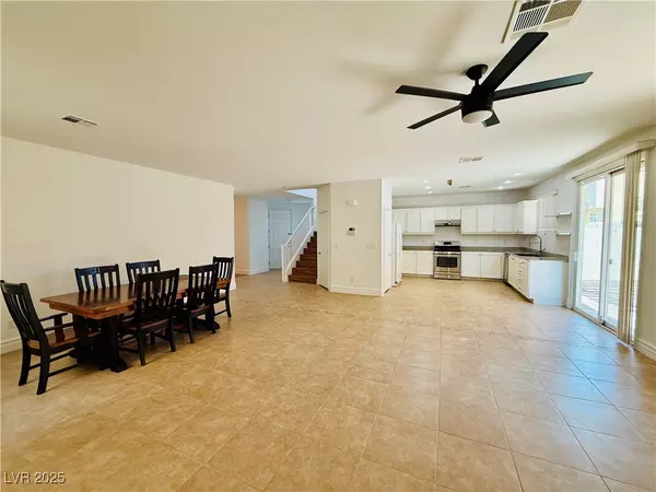 Las Vegas, NV 89148,9725 Kampsville AVE
