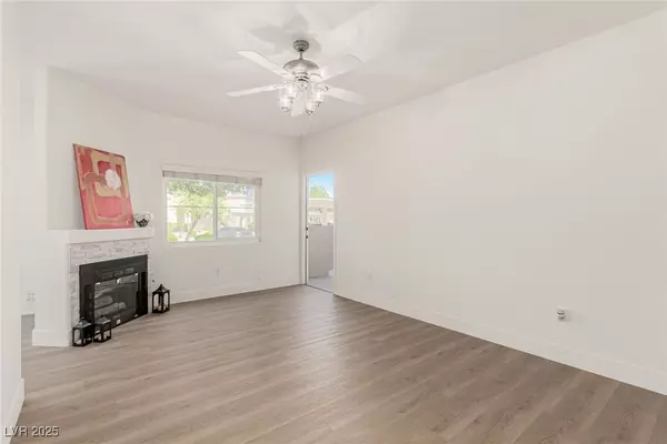 Las Vegas, NV 89147,8501 W University AVE #1130