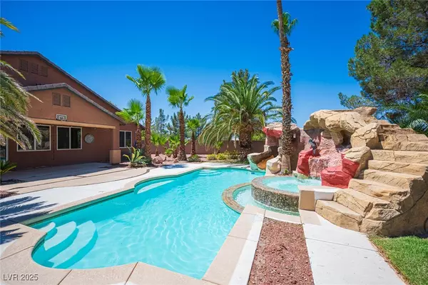 Las Vegas, NV 89130,5832 Farnsworth Pond AVE