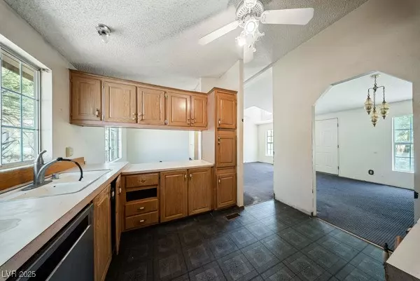 Pahrump, NV 89060,1140 Janet LN