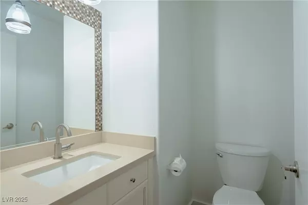 Las Vegas, NV 89142,5330 E Charleston BLVD #32