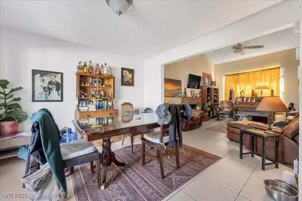 Henderson, NV 89074,122 Boysenberry LN