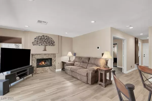 Las Vegas, NV 89128,8313 Harbour Shores CT