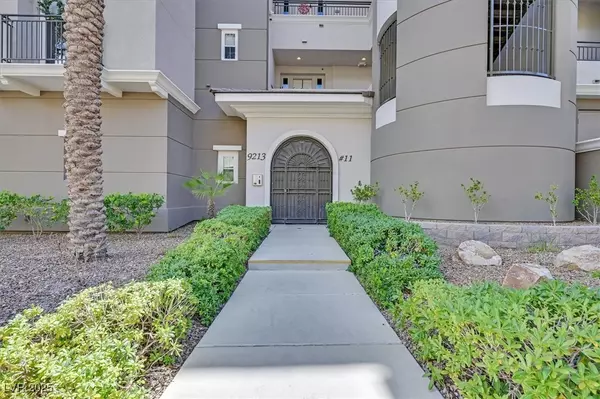 Las Vegas, NV 89144,9213 Las Manaitas AVE #401