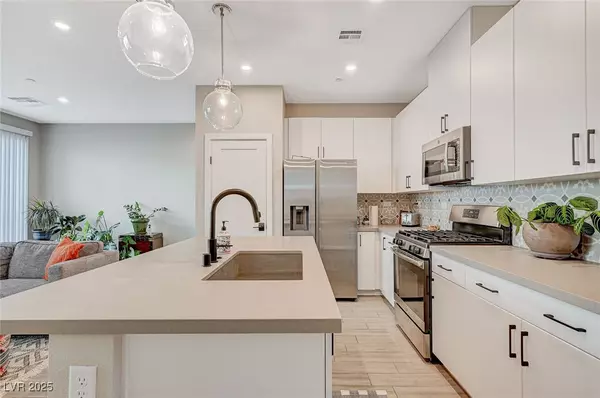 Las Vegas, NV 89148,9276 Desert Pearl AVE