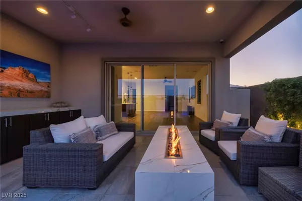 Las Vegas, NV 89138,238 LITTLE HAYSTACK DR