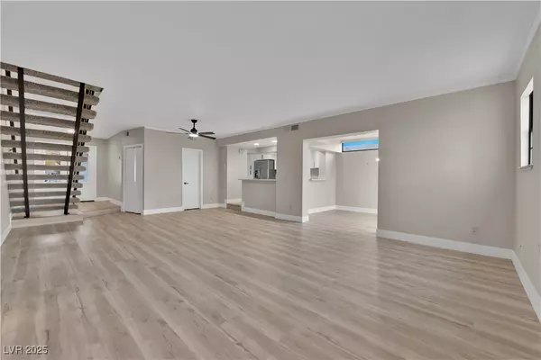 Las Vegas, NV 89146,5006 Schumann DR