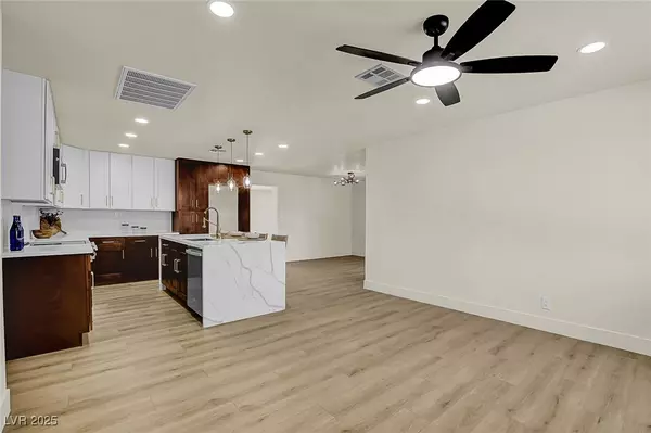 North Las Vegas, NV 89030,629 Hause AVE