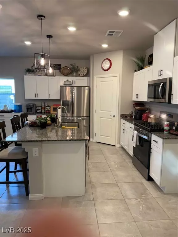 Las Vegas, NV 89113,7606 W Diablo DR