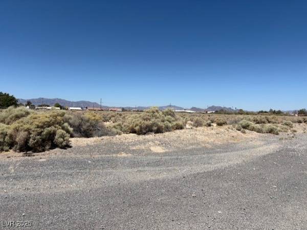 Pahrump, NV 89048,2240 Jacaranda ST