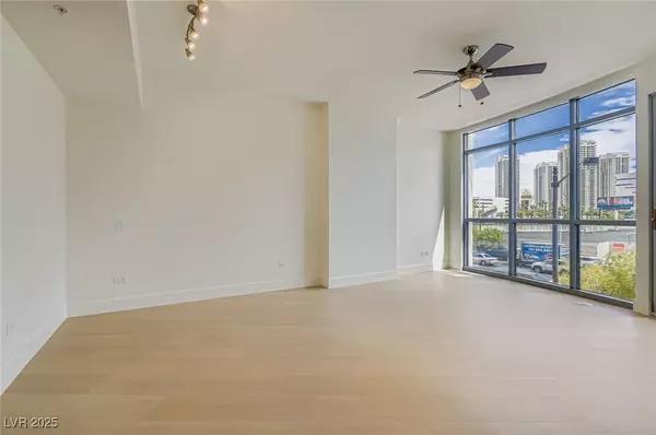 Las Vegas, NV 89102,200 W Sahara AVE #204