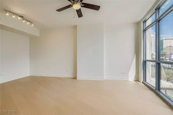 Las Vegas, NV 89102,200 W Sahara AVE #204