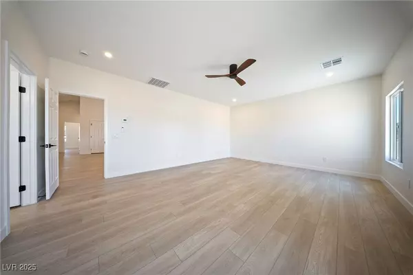 Pahrump, NV 89048,2881 Red Rock DR