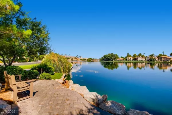 Las Vegas, NV 89128,3151 Soaring Gulls DR #2140