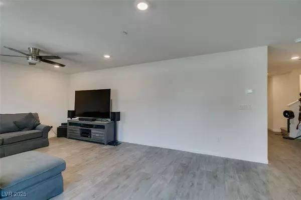 North Las Vegas, NV 89086,2754 Frosted Teal AVE