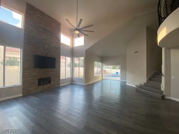 Las Vegas, NV 89128,8132 Bay Harbor DR