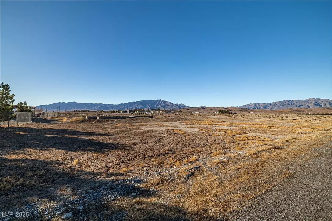 Pahrump, NV 89048,4051 Forest RD