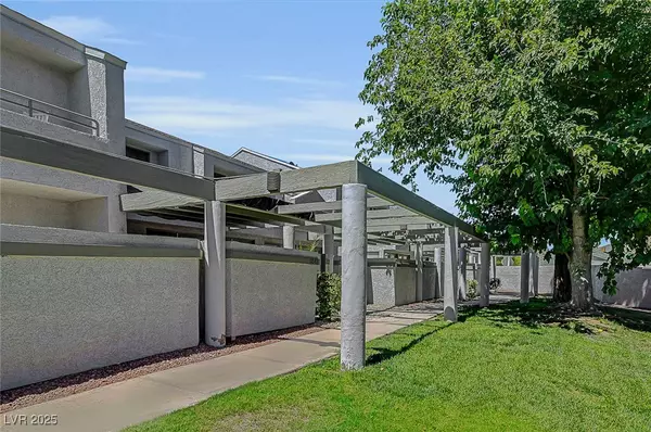 Las Vegas, NV 89110,5583 Orchard LN #152