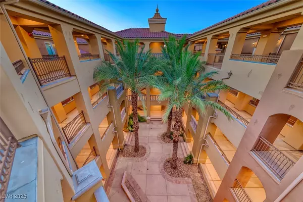 Henderson, NV 89011,20 Via Mantova #402
