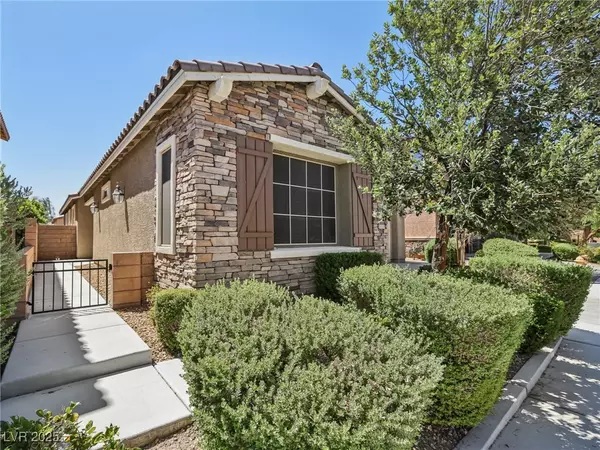 Henderson, NV 89052,1015 Solana Crest ST