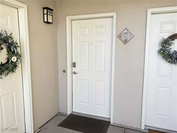 Las Vegas, NV 89109,2855 Geary PL #3201