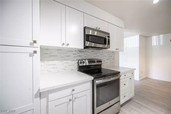 Las Vegas, NV 89117,2606 S Durango DR #122