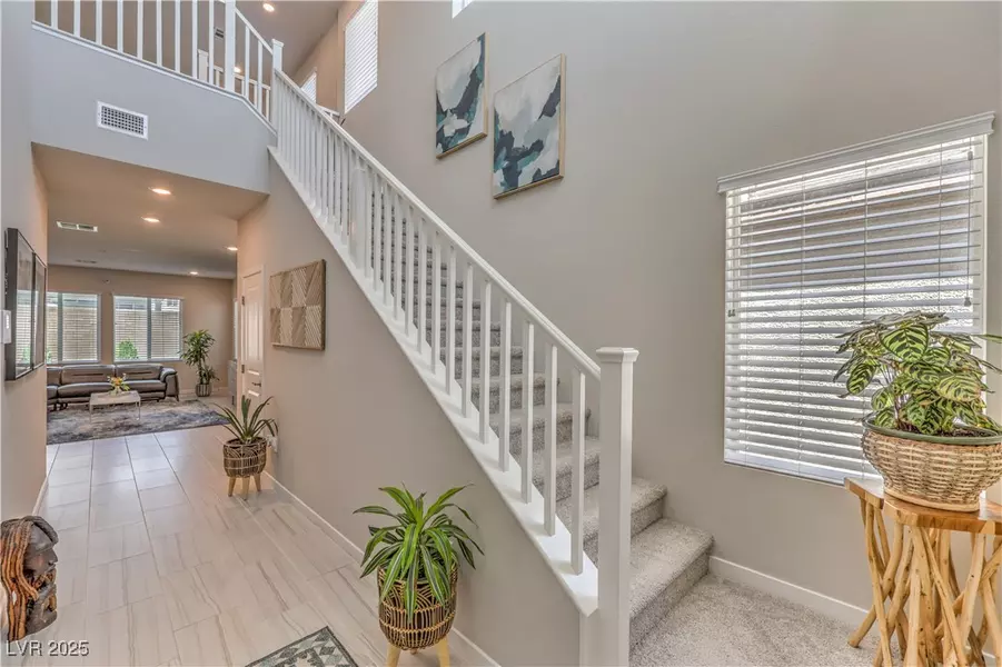 6623 Wandering Palmer ST, North Las Vegas, NV 89086