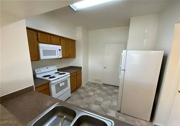 Las Vegas, NV 89118,6650 W Warm Springs RD #1024