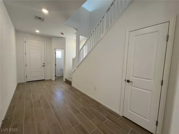 Las Vegas, NV 89113,7340 Pioneer WAY