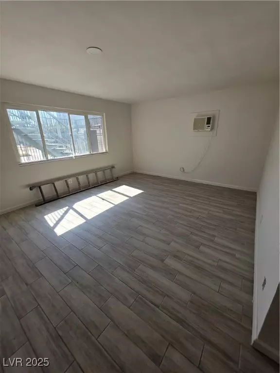 Las Vegas, NV 89102,239 W New York AVE #4