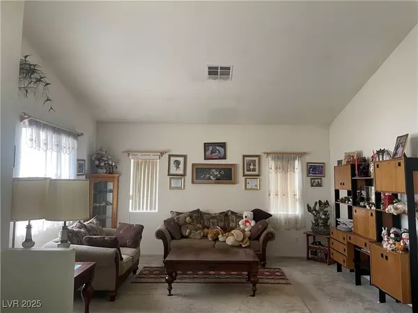 Henderson, NV 89011,648 Hitchen Post DR
