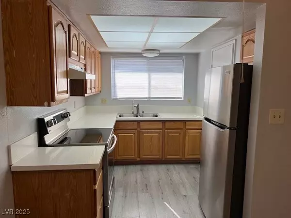 4610 Grand DR #4, Las Vegas, NV 89169