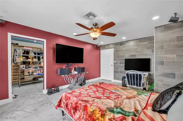 Las Vegas, NV 89107,601 Cragin Park DR