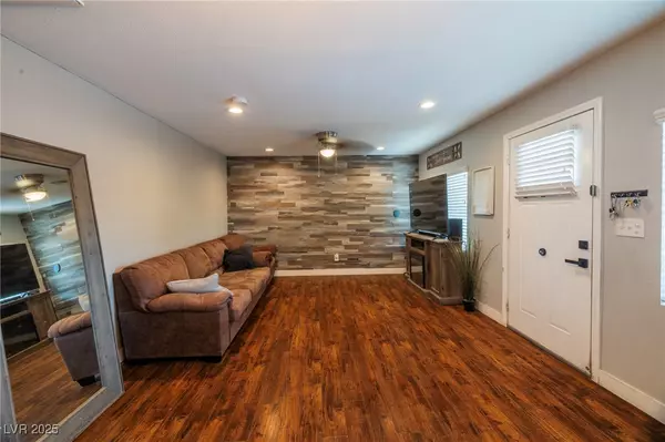 Las Vegas, NV 89104,3015 Cedar ST