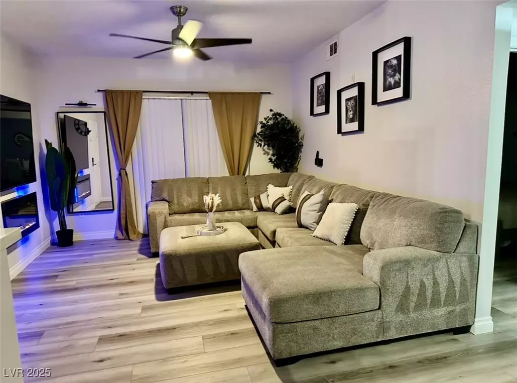 Las Vegas, NV 89149,6955 N Durango DR #1009