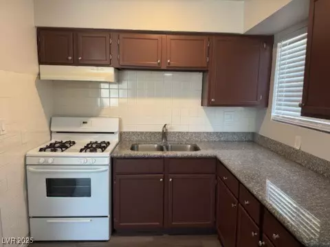 Las Vegas, NV 89121,4360 Twin View CIR #4