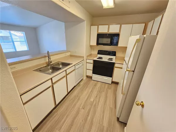 Las Vegas, NV 89183,2300 E Silverado Ranch BLVD #2092