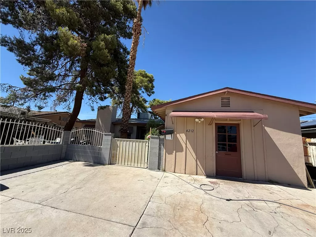 Las Vegas, NV 89102,4212 Via Olivero AVE