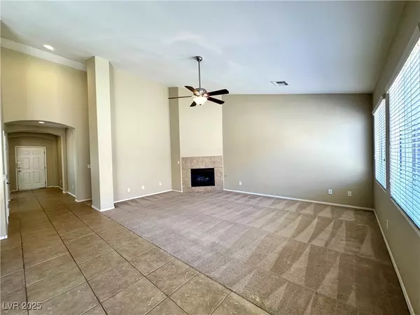 Las Vegas, NV 89148,8686 Bolton CT