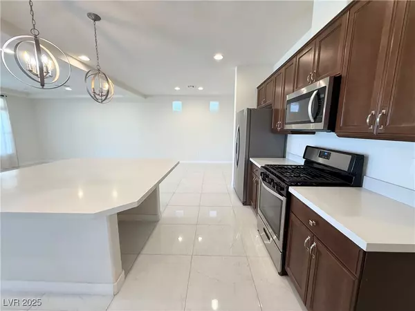 Las Vegas, NV 89141,10112 Herons Rise ST