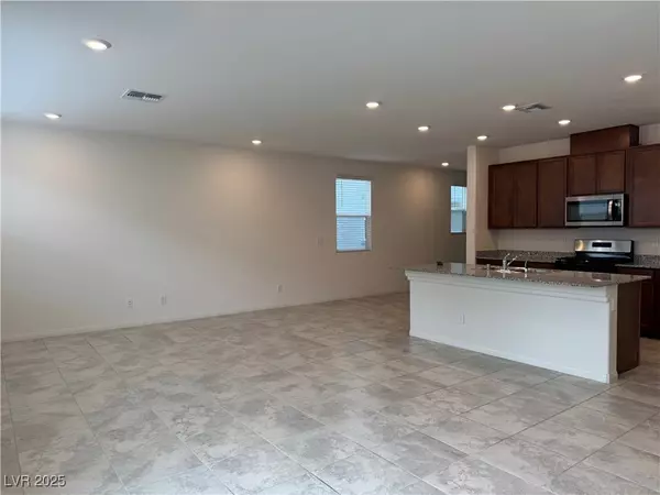 Las Vegas, NV 89113,7006 Sylmar AVE