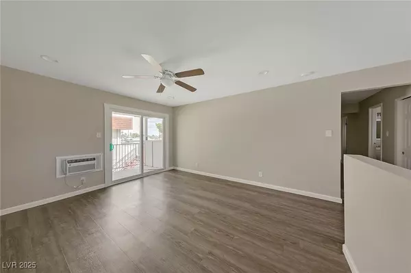 Las Vegas, NV 89119,5408 S Swenson DR #2