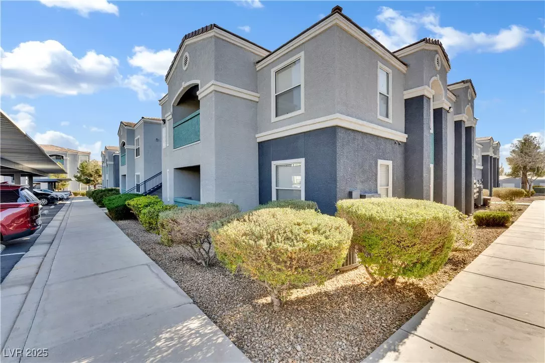 Las Vegas, NV 89149,6955 N Durango DR #1042