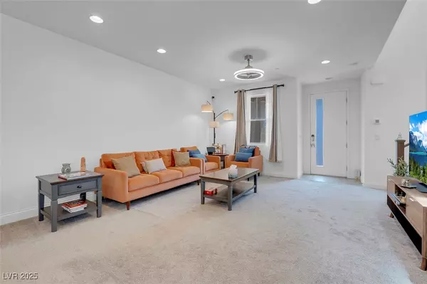 Henderson, NV 89011,784 Cottonwood Hill PL