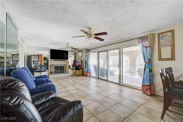 Las Vegas, NV 89156,6235 Adenmoor CT