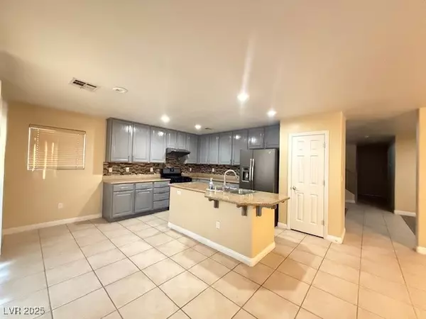 Las Vegas, NV 89147,9736 W Tompkins AVE
