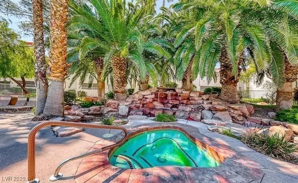Henderson, NV 89074,2975 Bluegrass LN #824
