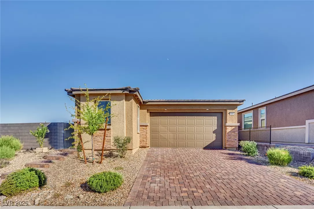 Las Vegas, NV 89143,9465 White Fir Grove CT