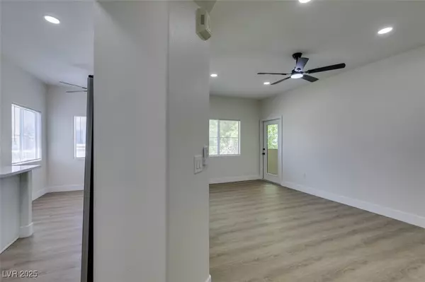 Las Vegas, NV 89128,2117 Echo Bay ST #204