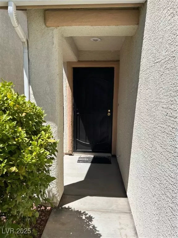 6581 Sunset Pines ST, Las Vegas, NV 89148